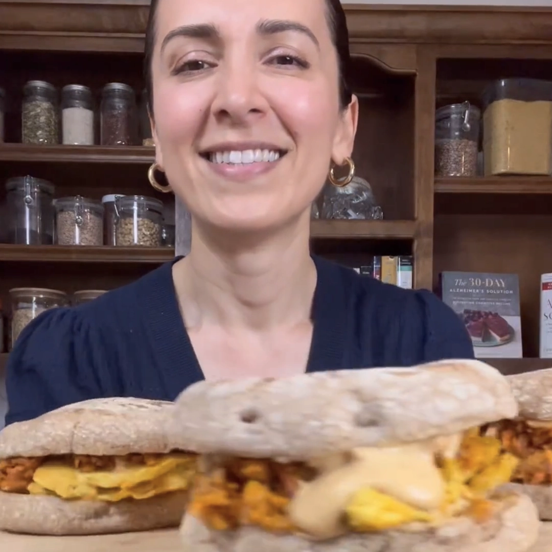 Read more about the article Tofu & Sweet Potato Breakfast Sandwiches